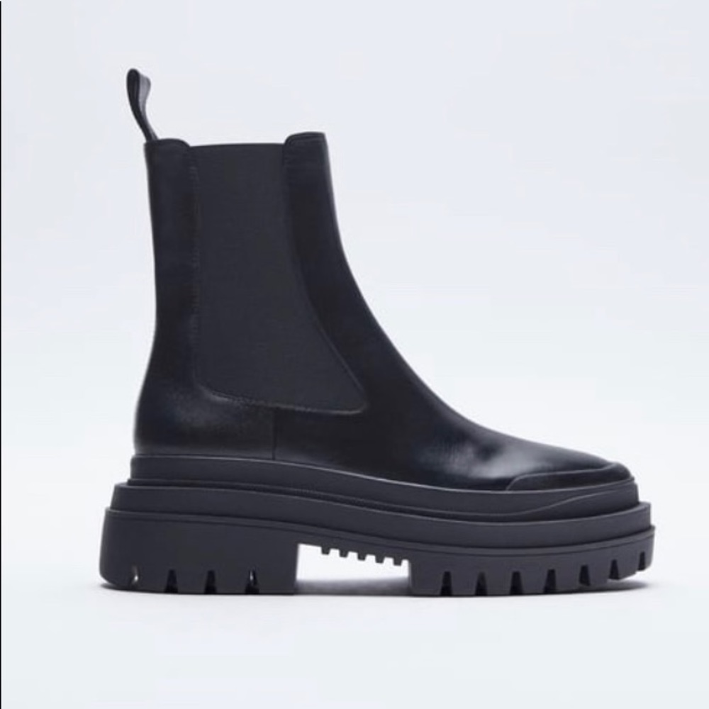 ZARA Lug Sole Leather Ankle Boots Black 7.5 US / 38 EU